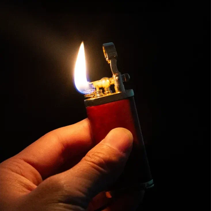 Vintage Pipe Lighter