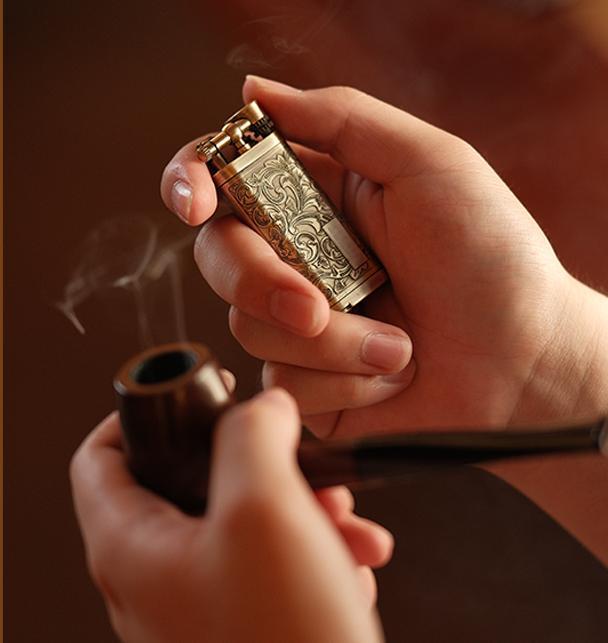 Vintage Pipe Lighter